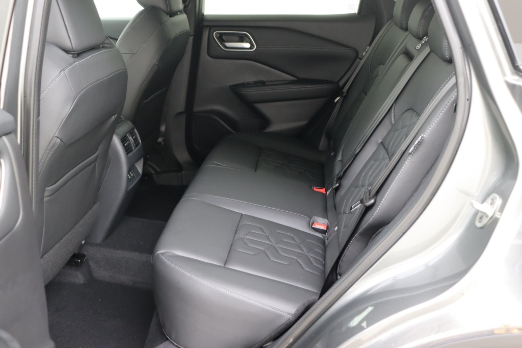 NISSAN Qashqai Tekna 1.3 158 hp CVT 2WD - ref: 7-48695 - Photo 16