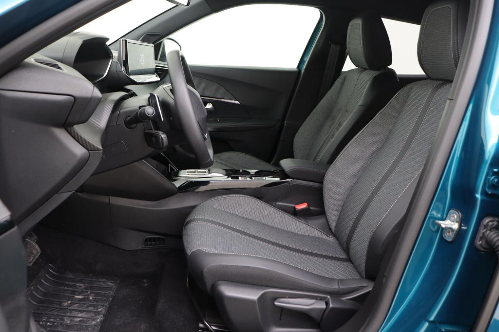 PEUGEOT 2008 Allure Hybrid 145 hp e-DSC6 - ref: 7-49242 - Photo 13