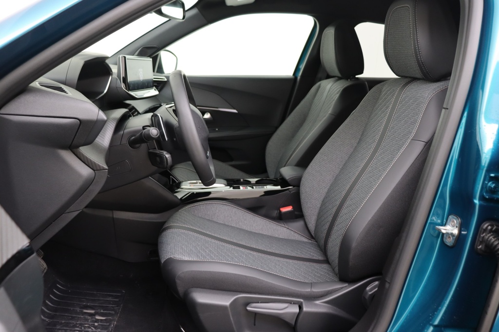 PEUGEOT 2008 Allure Hybrid 145 hp e-DSC6 - ref: 7-49261 - Photo 13