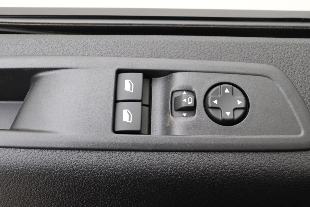 PEUGEOT Expert Double Cabine XL 2,2 180 hp Aut. - ref: 7-51491 - Photo 17