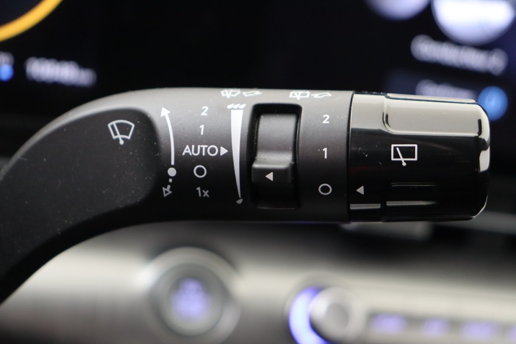 HYUNDAI Kona Feel 48 kWh 152 - ref: 7-51639 - Photo 19