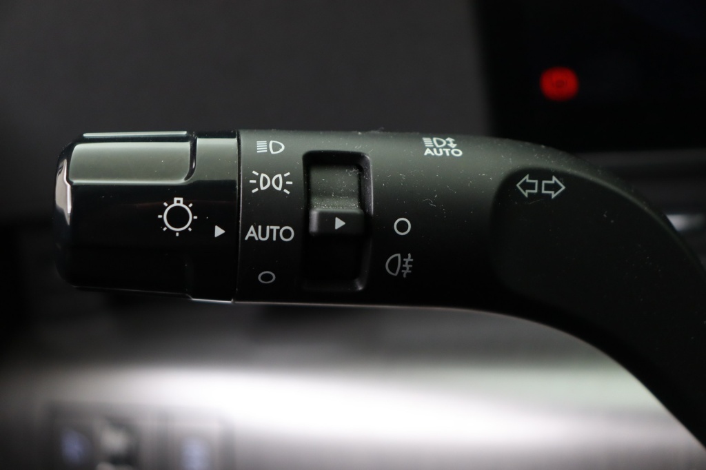 HYUNDAI Kona Feel 48 kWh 152 - ref: 7-51640 - Photo 18