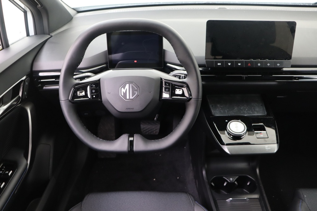 MG MG4 Trophy Extended Range EV 77 kWh 6AT RWD - ref: 7-51877 - Photo 11