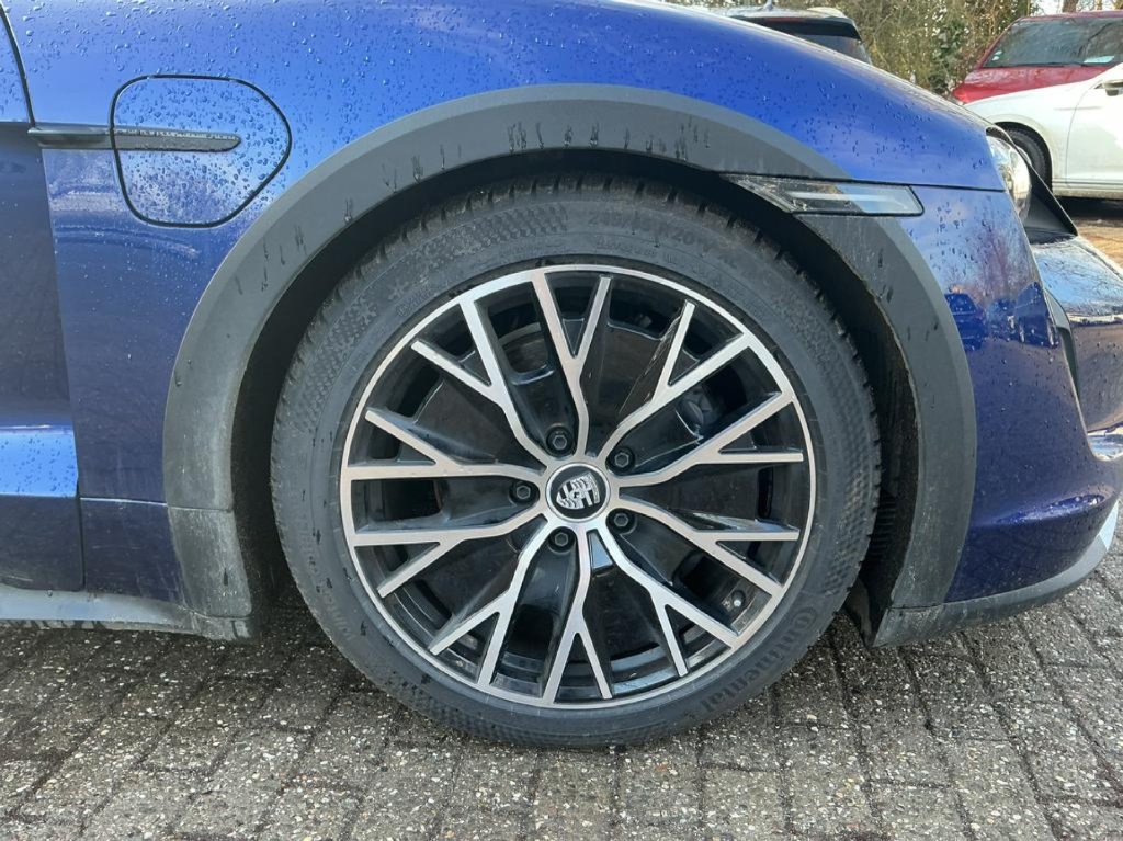 PORSCHE Taycan Cross Turismo Taycan Cross Turismo 4 Taycan Cross Turismo 4 - ref: 7-52499 - Photo 15