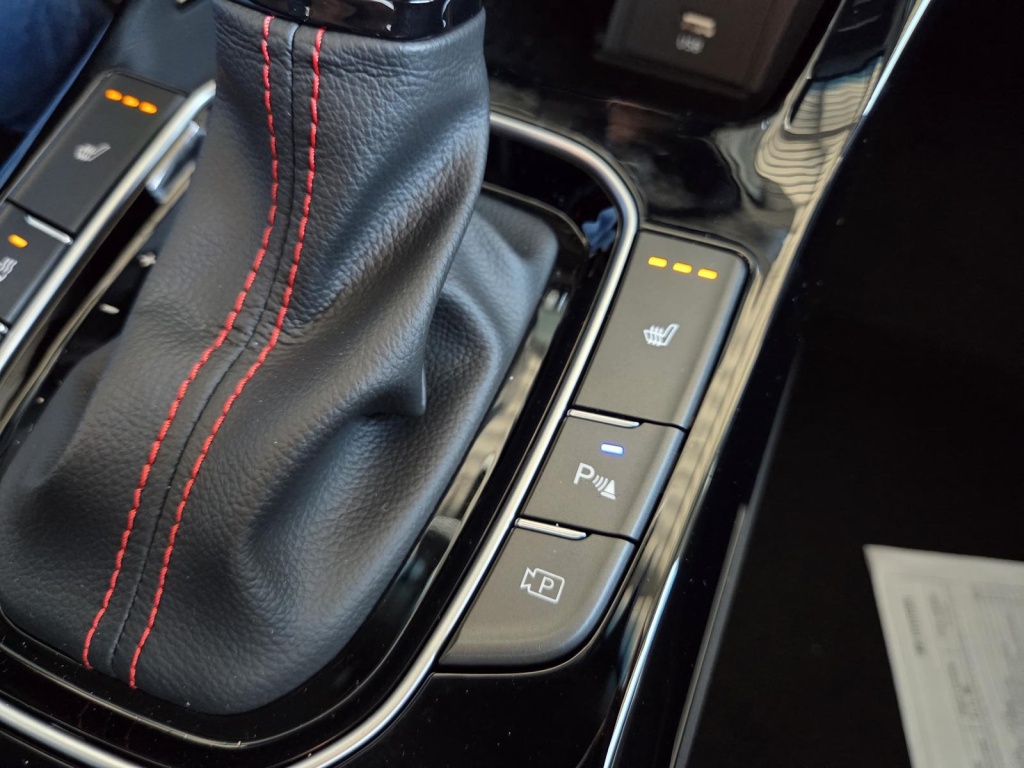 HYUNDAI i30 N-Line 1.5L T-GDI Mild Hybrid (mHEV) DCT - ref: 7-52621 - Photo 17