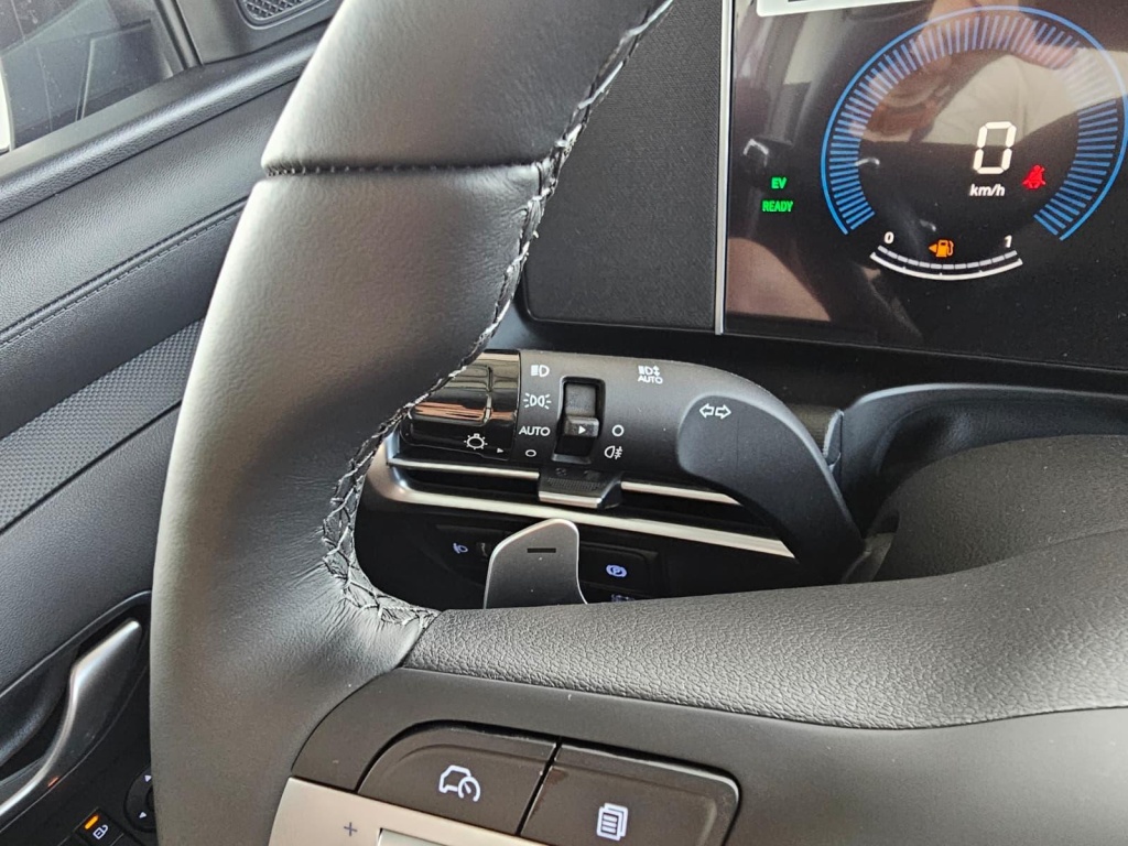 HYUNDAI Tucson E-Motion 1.6L T-GDi Hybrid (HEV) 2WD - ref: 7-52637 - Photo 18