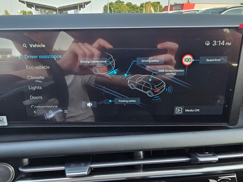 HYUNDAI Tucson E-Motion 1.6L T-GDi Hybrid (HEV) 2WD - ref: 7-52655 - Photo 13