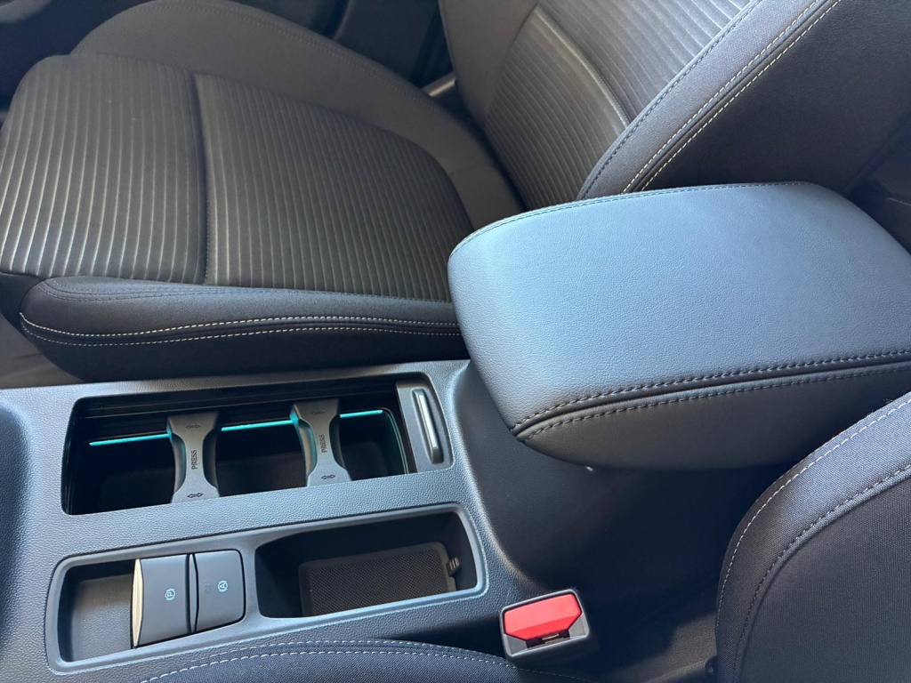 FORD Focus Active X 1.0L Hybrid (999cc) Automatic (7-speed) - ref: 7-52675 - Photo 18