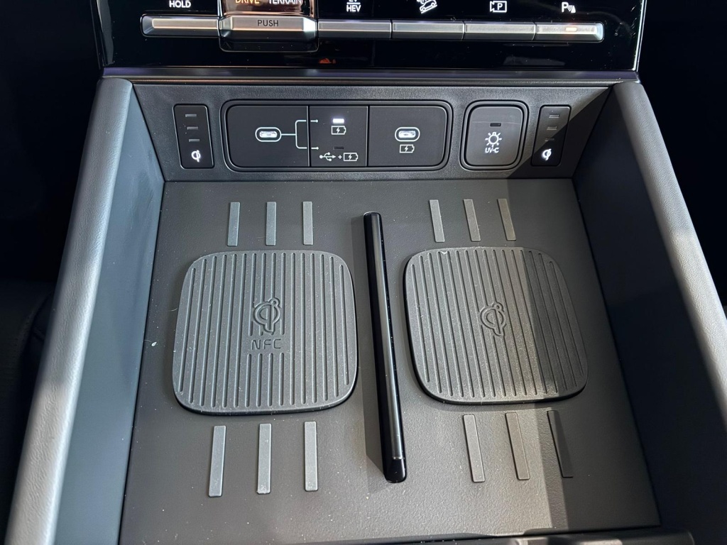 HYUNDAI Santa Fe Black Line 1.6L Plug-in Hybrid (PHEV) 4WD - ref: 7-52793 - Photo 18