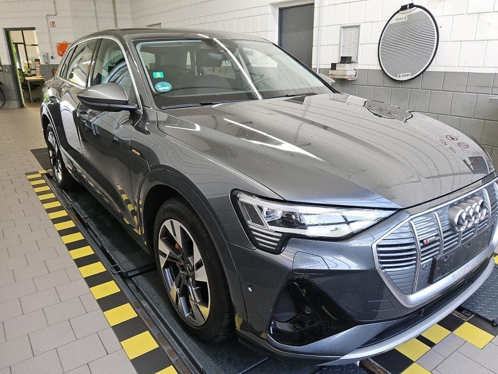 AUDI E-Tron S-Line 50 - ref: 7-52837 - Photo 1