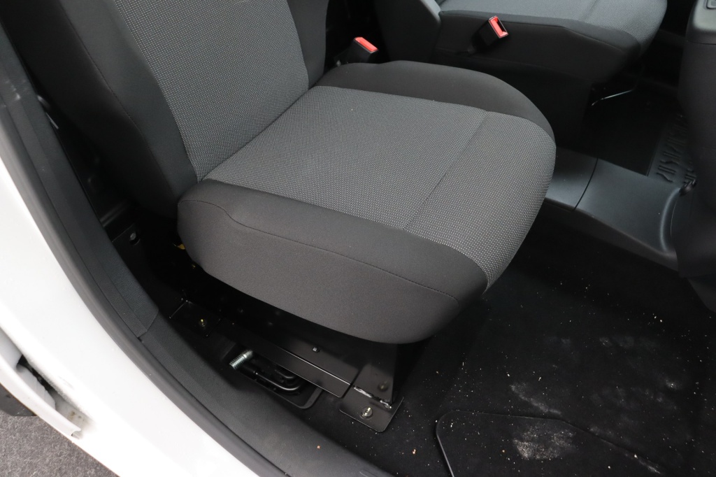 PEUGEOT Partner Maat M 50 kWh 136 hp - ref: 7-52864 - Photo 16