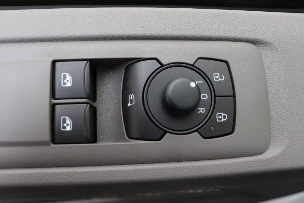 VOLKSWAGEN Transporter T7 Fourgon 3100 mm 2.0 TDI 150 hp Aut.8 - ref: 7-53042 - Photo 16