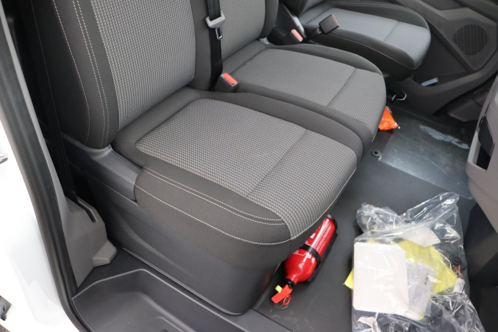 VOLKSWAGEN Transporter T7 Fourgon 3500 mm 2.0 TDI 150 hp Aut.8 - ref: 7-53069 - Photo 16