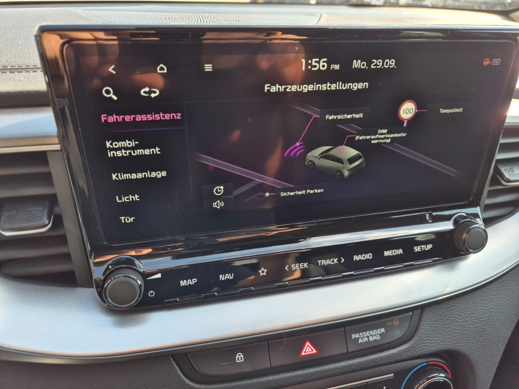 KIA Ceed SW Vision 1.5 Gasoline 140hp - ref: 7-53101 - Photo 16