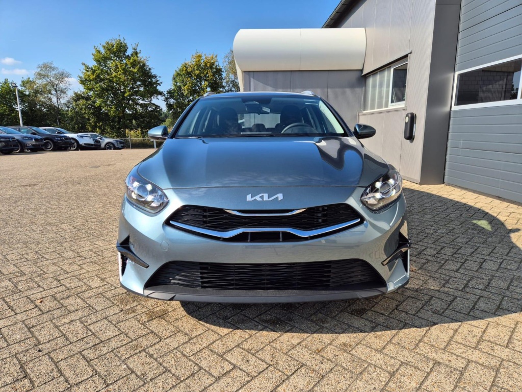KIA Ceed SW Vision 1.5 Gasoline 140hp - ref: 7-53101 - Photo 8