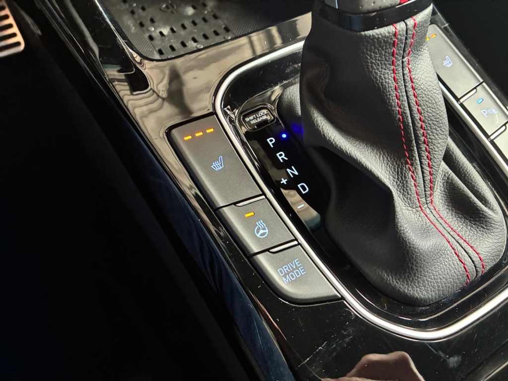 HYUNDAI i30 N-Line 1.5L T-GDI Mild Hybrid (mHEV) DCT - ref: 7-53168 - Photo 17