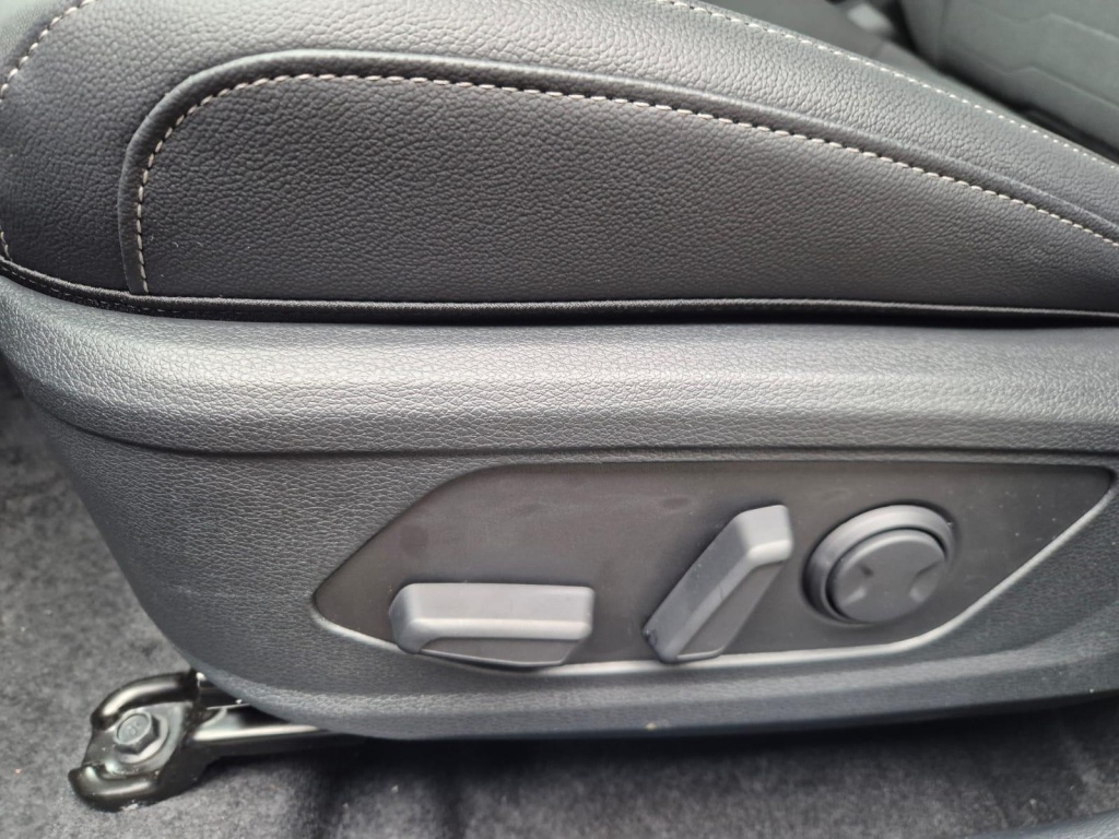 KIA Sportage 1.6 Gasoline 150hp - ref: 7-53573 - Photo 14