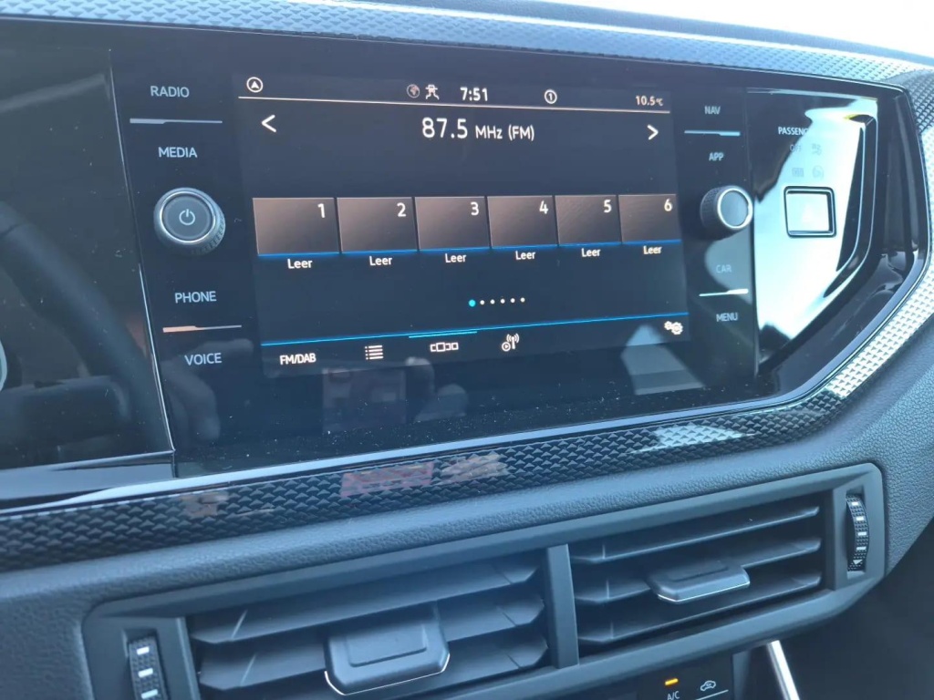 VOLKSWAGEN Taigo 1.0 TSI - ref: 7-53581 - Photo 16