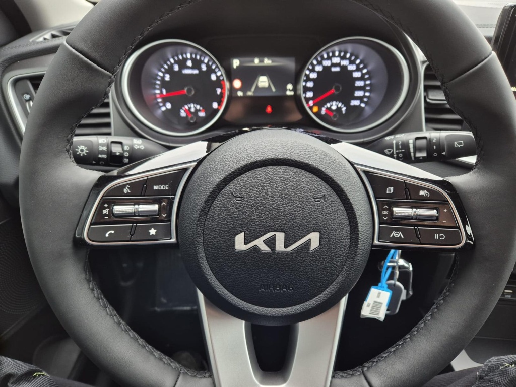 KIA Ceed Vision 1.5 Gasoline 140hp - ref: 7-53582 - Photo 12