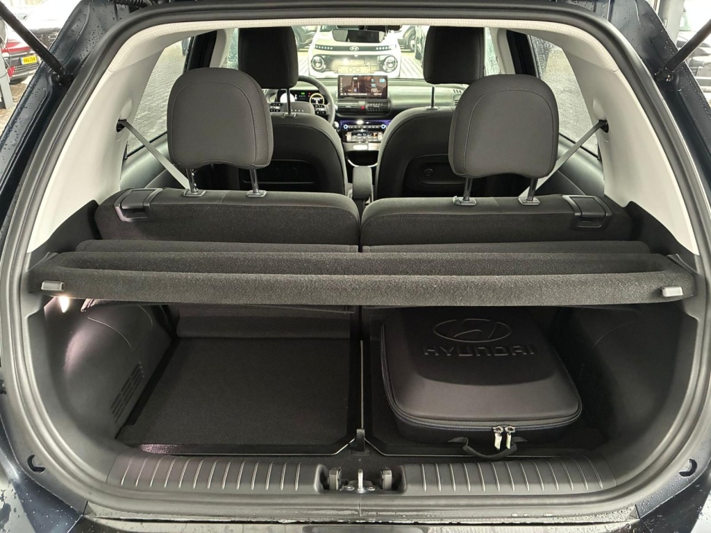 HYUNDAI Inster Evolve Sky + Winterpaket Electric 49 kWh - ref: 7-53617 - Photo 8