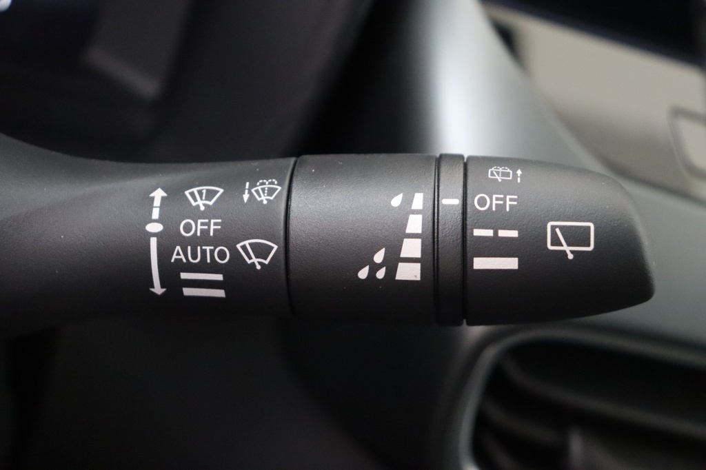 NISSAN Juke N-Connecta / Cold Pack / Alloys 19 Aero / (MY25) 1.0 DIG-T 114 hp AT 2WD - ref: 7-53913 - Photo 19