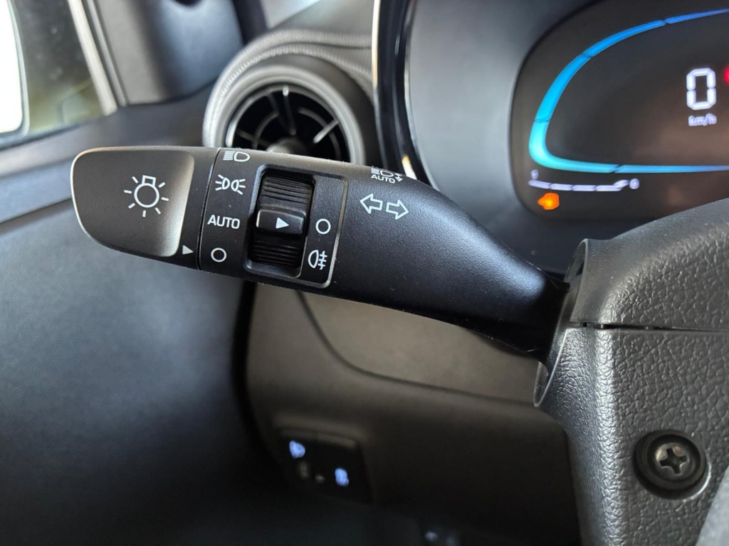 HYUNDAI i10 Comfort 1.0L 62 PS (46 kW) Manual (5MT) - ref: 7-54269 - Photo 18