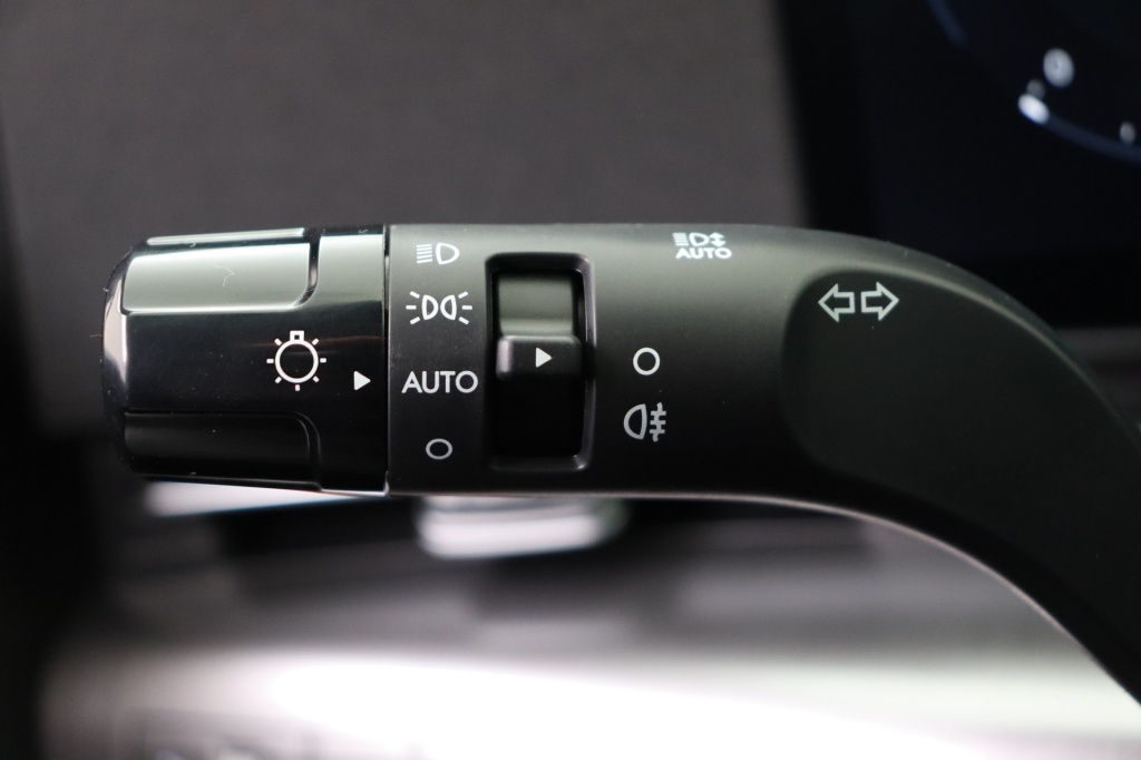 HYUNDAI Kona Feel 1.6 Gdi HEV 138 hp 6DCT - ref: 7-54417 - Photo 18