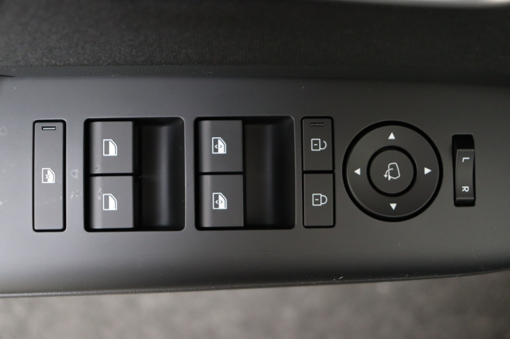 HYUNDAI Kona Feel 1.6 Gdi HEV 138 hp 6DCT - ref: 7-54418 - Photo 17