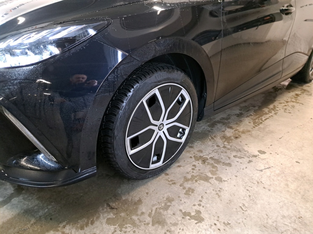 MG MG4 Luxury 64 kWh 204 hp - ref: 7-54589 - Photo 10