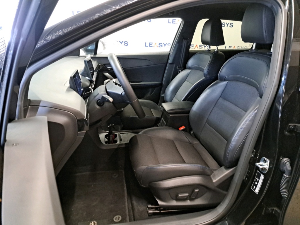 MG MG4 Luxury 64 kWh 204 hp - ref: 7-54589 - Photo 3