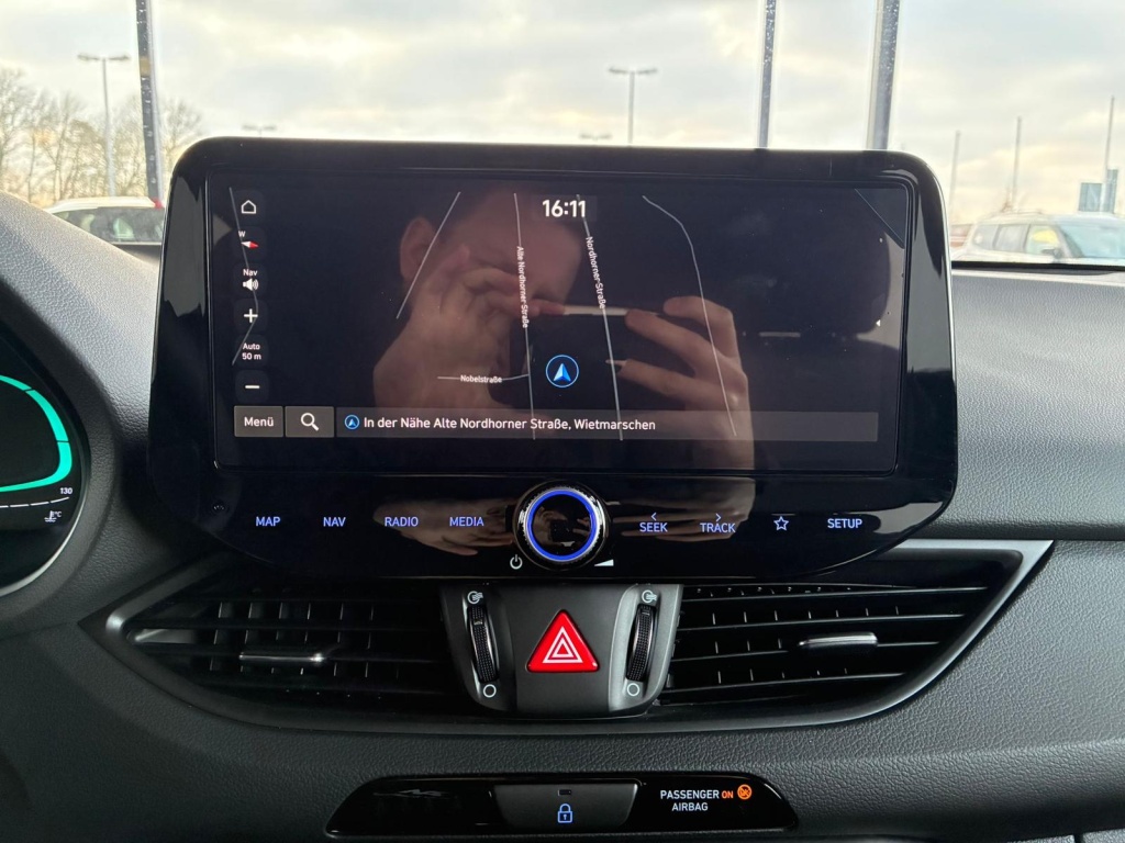 HYUNDAI i30 Comfort 1.5 T-GDI mHEV 140 PS (6MT) - ref: 7-54618 - Photo 13