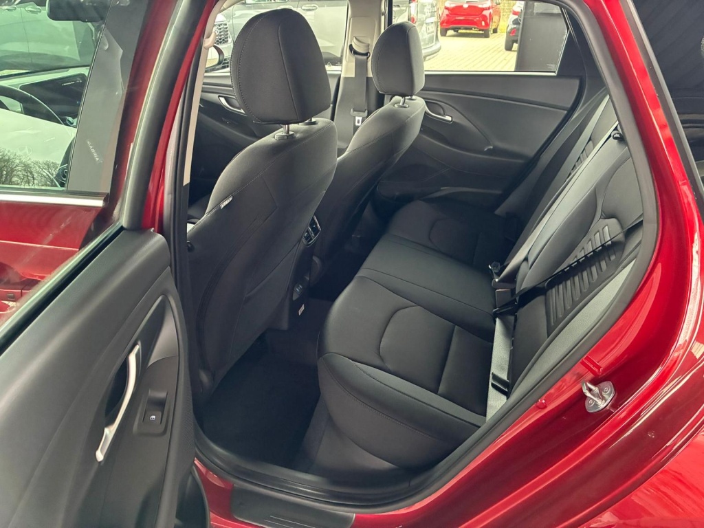 HYUNDAI i30 Style 1.5 T-GDI mHEV 140 PS - ref: 7-54620 - Photo 6