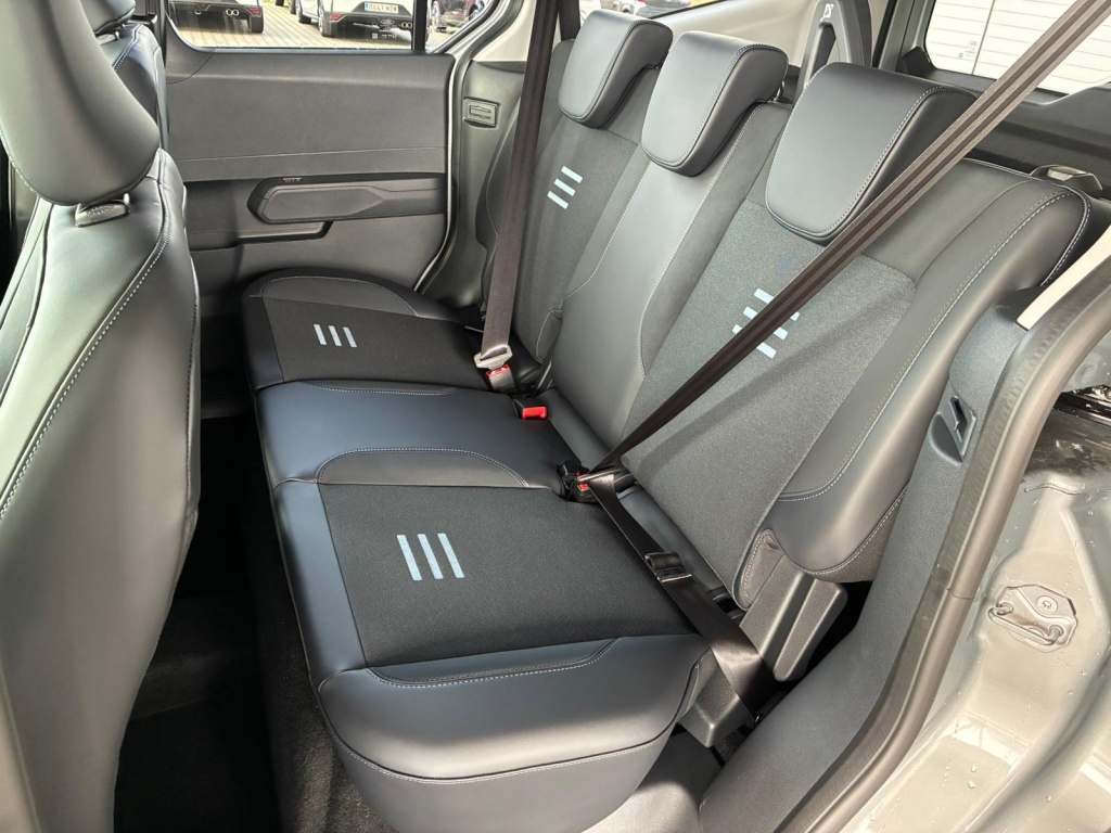 FORD Tourneo Active 1.0L EcoBoost 125 PS (92 kW) - ref: 7-54749 - Photo 8