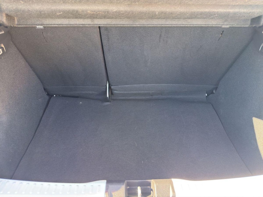 DACIA Sandero Expression 1.0 Gasoline 91hp - ref: 7-54905 - Photo 6