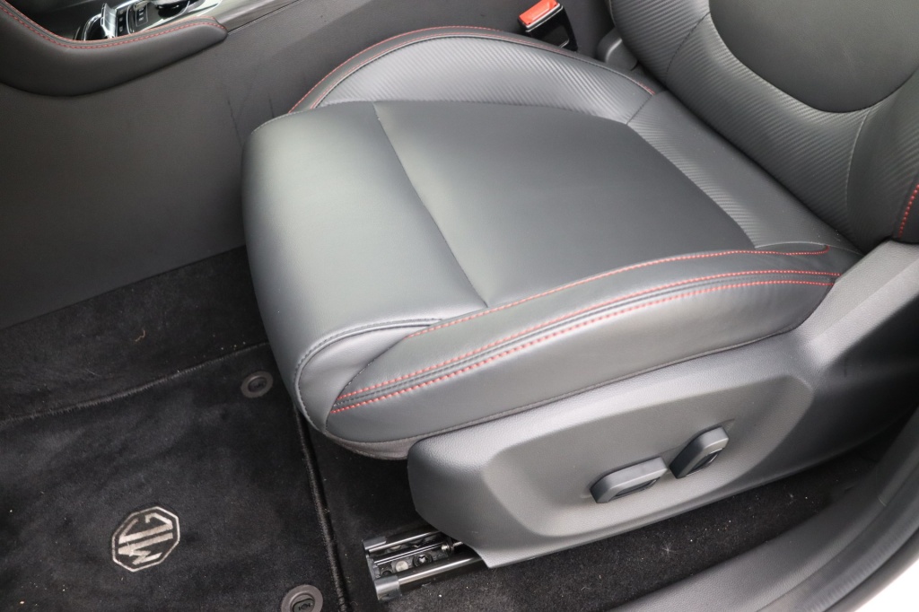 MG ZS Luxury EV 72 kWh FWD - ref: 7-55088 - Photo 15