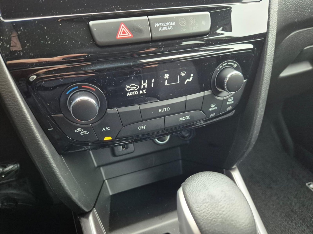 SUZUKI Vitara Comfort+ 1.4 Gasoline 110hp - ref: 7-55172 - Photo 20