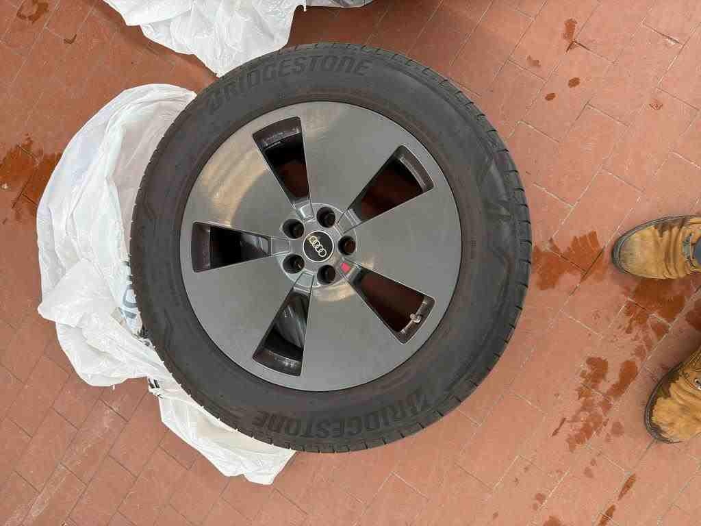 AUDI Q8 Advanced Elektro 340hp Quattro - ref: 7-55958 - Photo 18