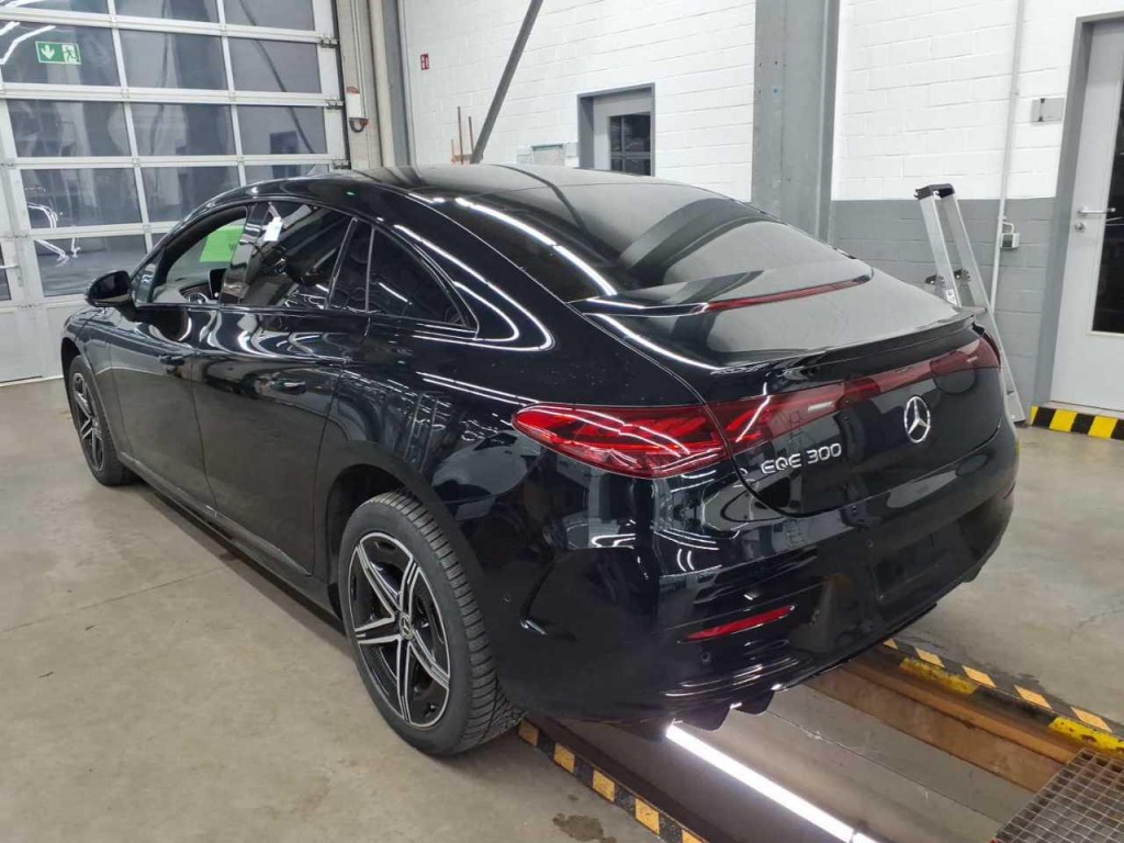 MERCEDES EQE AMG-Line 300 - ref: 7-55982 - Photo 4