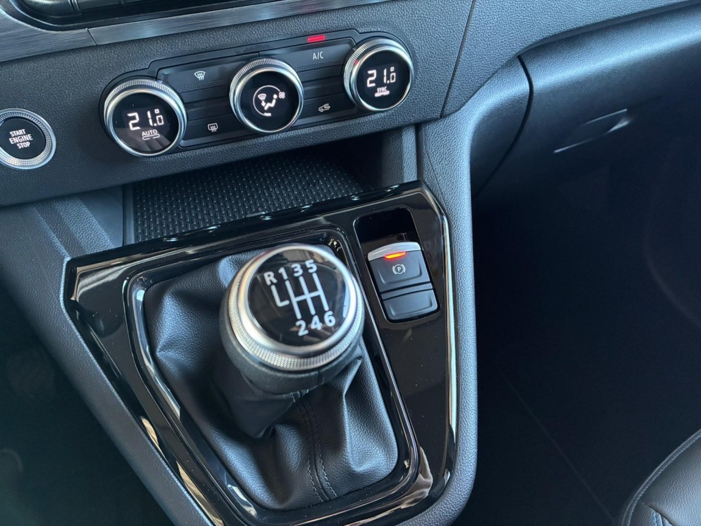 NISSAN Townstar Tekna 1.3 DIG-T - ref: 7-55984 - Photo 17