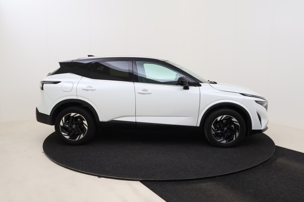 NISSAN Qashqai N-Connecta Winter Comfort + PANO + 2 Tone 1.3 DIG-T MHEV 158 hp Xtronic 2WD - ref: 7-56068 - Photo 4