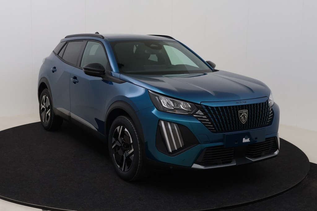 PEUGEOT 2008 Allure  1.2 Turbo 100 hp Man. 6    - ref: 7-56282 - Photo 3