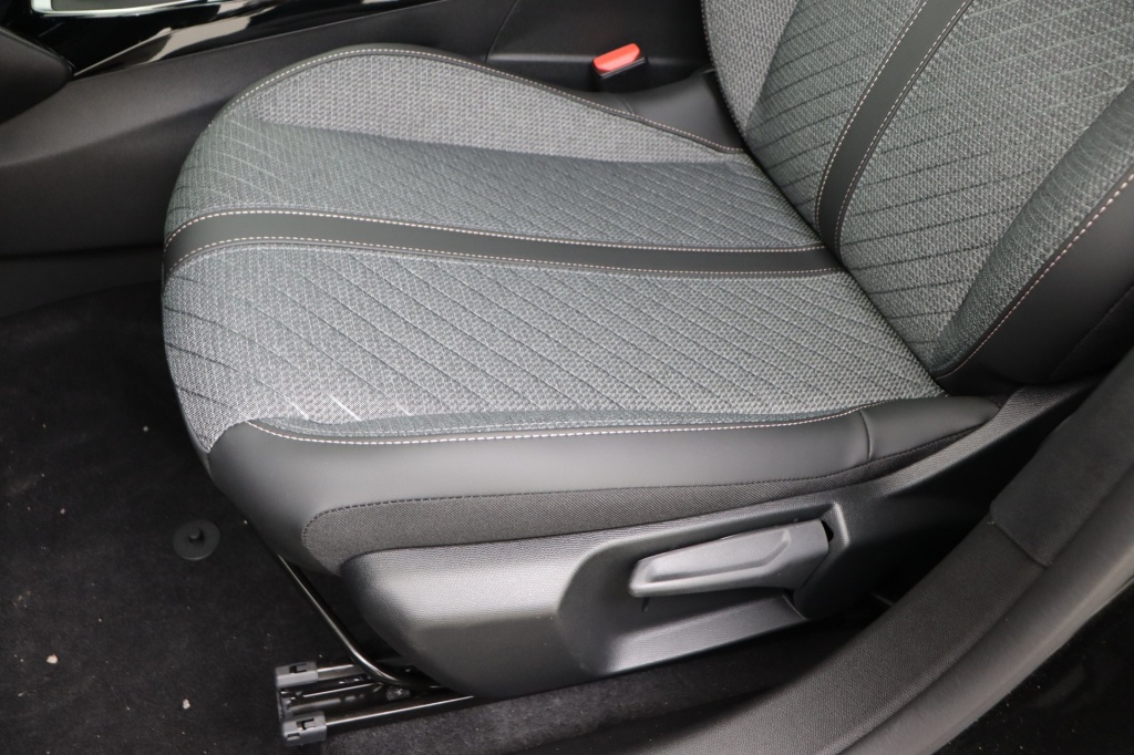 PEUGEOT 208 Envy 1.2 Turbo 100 hp Man. 6    - ref: 7-56711 - Photo 15