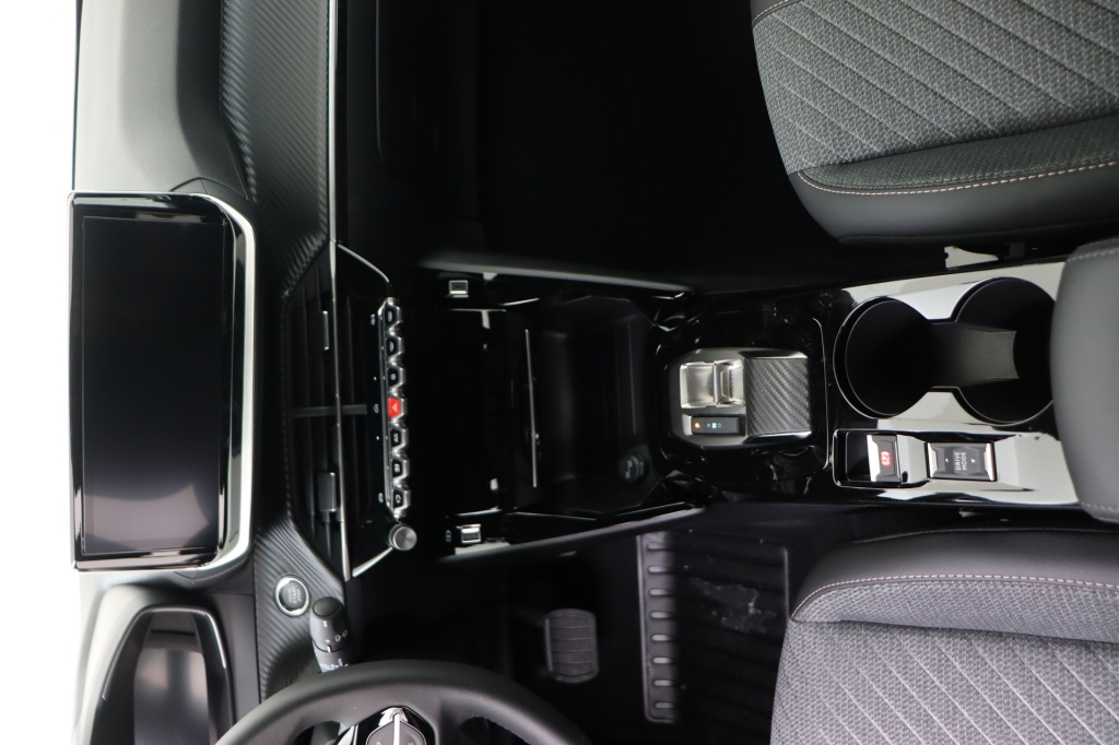 PEUGEOT 2008 Allure Hybrid 145 hp e-DSC6 - ref: 7-56910 - Photo 12