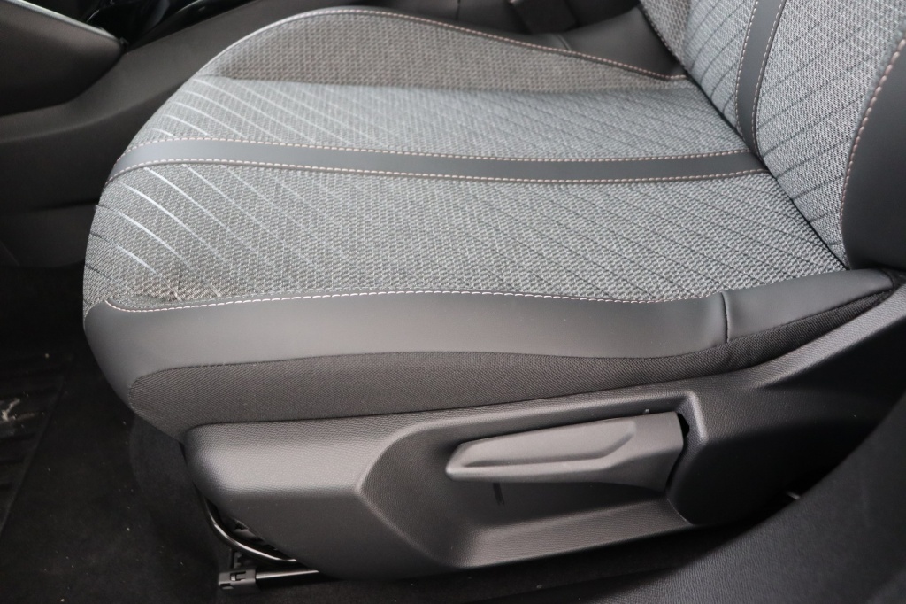 PEUGEOT 2008 Allure Hybrid 145 hp e-DSC6 - ref: 7-56910 - Photo 14