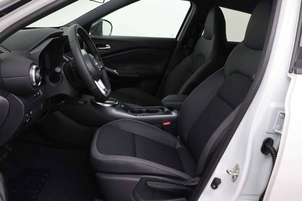 NISSAN Juke N-Connecta 1.6 Hybrid 143 hp AT 2WD - ref: 7-56967 - Photo 13