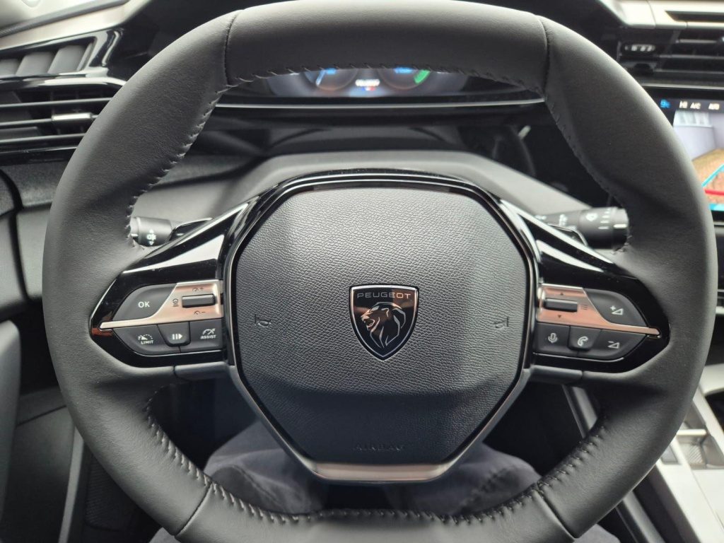 PEUGEOT 308 SW Allure SW 1.2 Gasoline 144hp - ref: 7-57052 - Photo 15