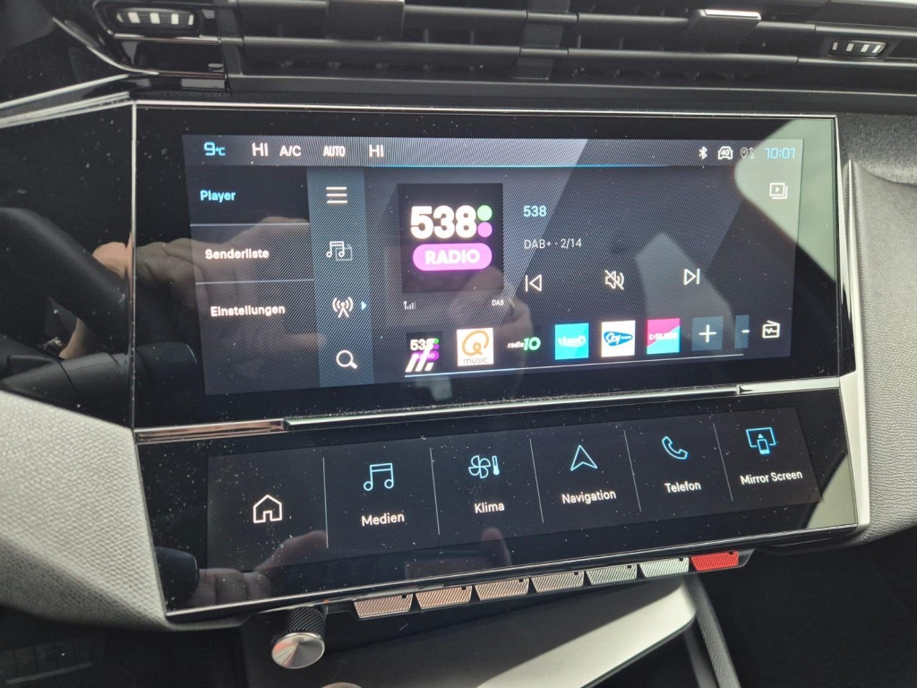 PEUGEOT 308 SW Allure SW 1.2 Gasoline 144hp - ref: 7-57052 - Photo 17