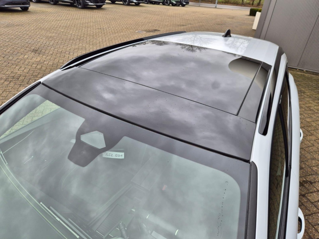 PEUGEOT 308 SW GT SW 1.2 Hybrid 144hp - ref: 7-57053 - Photo 9