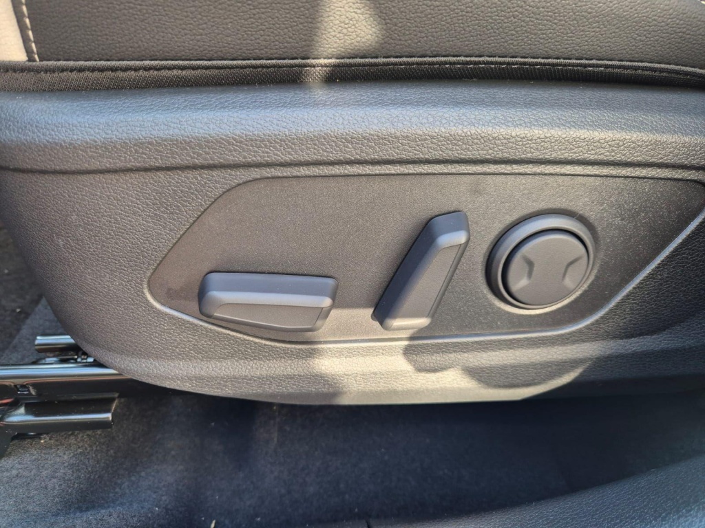 KIA Sportage 1.6 Gasoline 180hp 4x4 - ref: 7-57076 - Photo 15