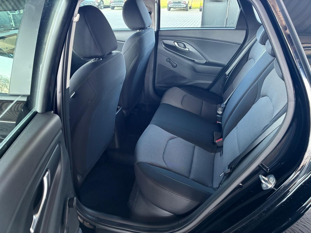 HYUNDAI i30 Comfort 1.5L GDI (95 PS) gasoline - ref: 7-57094 - Photo 5